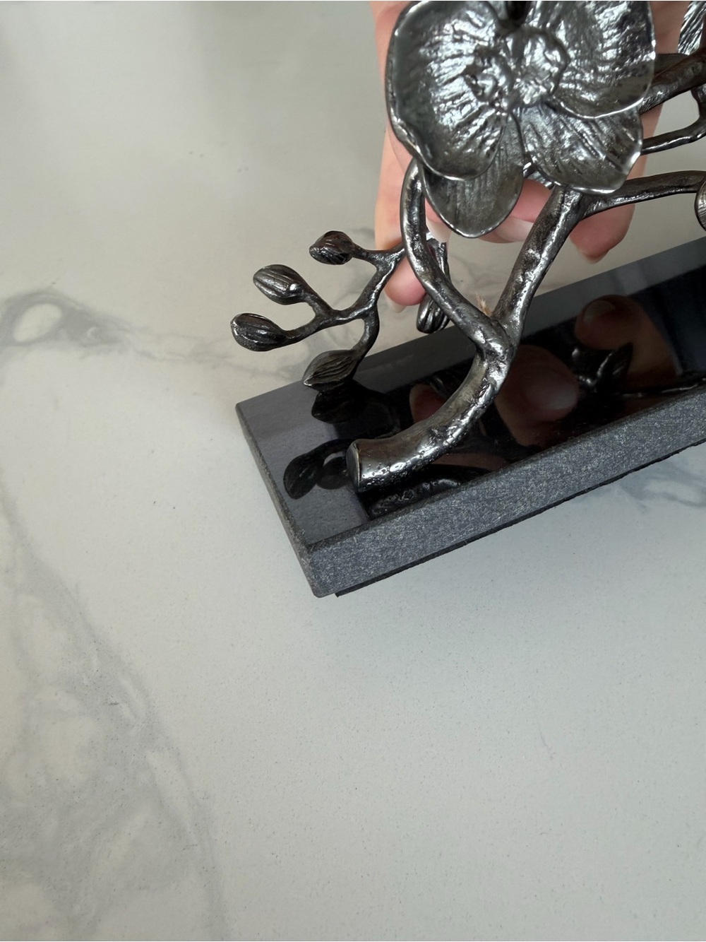 Michael Adam black orchid napkin holder - Picture 8 of 9